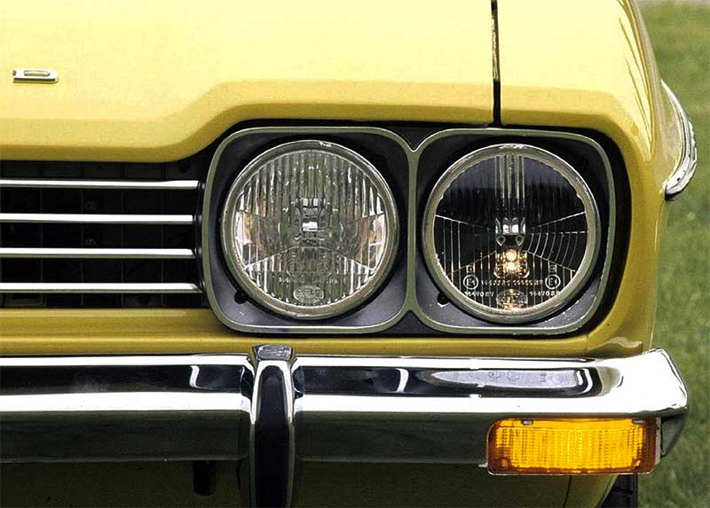 Große Scheinwerfer beim L, XL und GT, die sportlichen Doppelscheinwerfer von GXL und RS waren für diese Grundmodelle offiziell nicht einmal als Einzelextras bestellbar. Inoffiziell gab es da jedoch sicherlich Möglichkeiten... Große Scheinwerfer beim L, XL und GT, die sportlichen Doppelscheinwerfer von GXL und RS waren für diese Grundmodelle offiziell nicht einmal als Einzelextras bestellbar. Inoffiziell gab es da jedoch sicherlich Möglichkeiten...