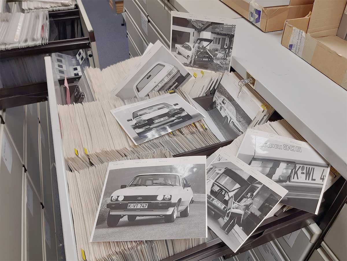 Pressebilder wurden einst vor allem farblos auf dem Fotopapier verewigt. Pressebilder wurden einst vor allem farblos auf dem Fotopapier verewigt.