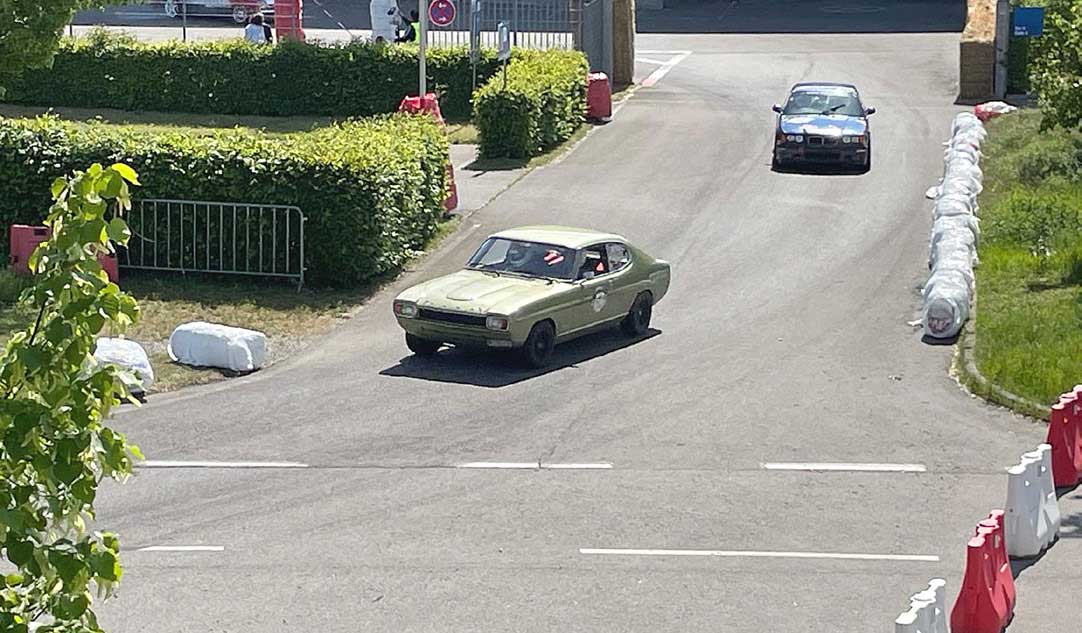 Der Capri während des Rennens. Der Capri während des Rennens.