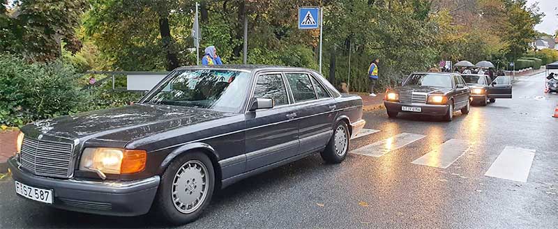 Die Kolonne der S-Klassen. Die Kolonne der S-Klassen.