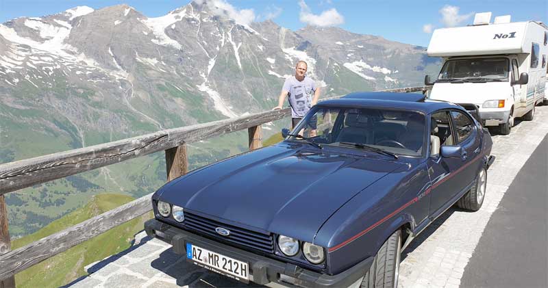 Michael Roth mit Fahrzeug auf der Großglocknerstraße. Michael Roth mit Fahrzeug auf der Großglocknerstraße.