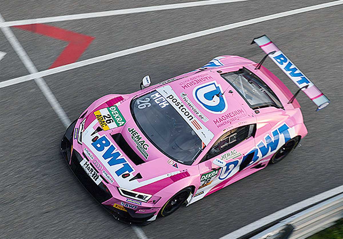 Mit dem Audi R8 LMS in der GT3-Version schaffte Mücke exakt dieselbe Rundenzeit wie mit dem Oldie. Allerdings mit dem Capri im Verkehr und mit alten Reifen. Mit dem Audi R8 LMS in der GT3-Version schaffte Mücke exakt dieselbe Rundenzeit wie mit dem Oldie. Allerdings mit dem Capri im Verkehr und mit alten Reifen.