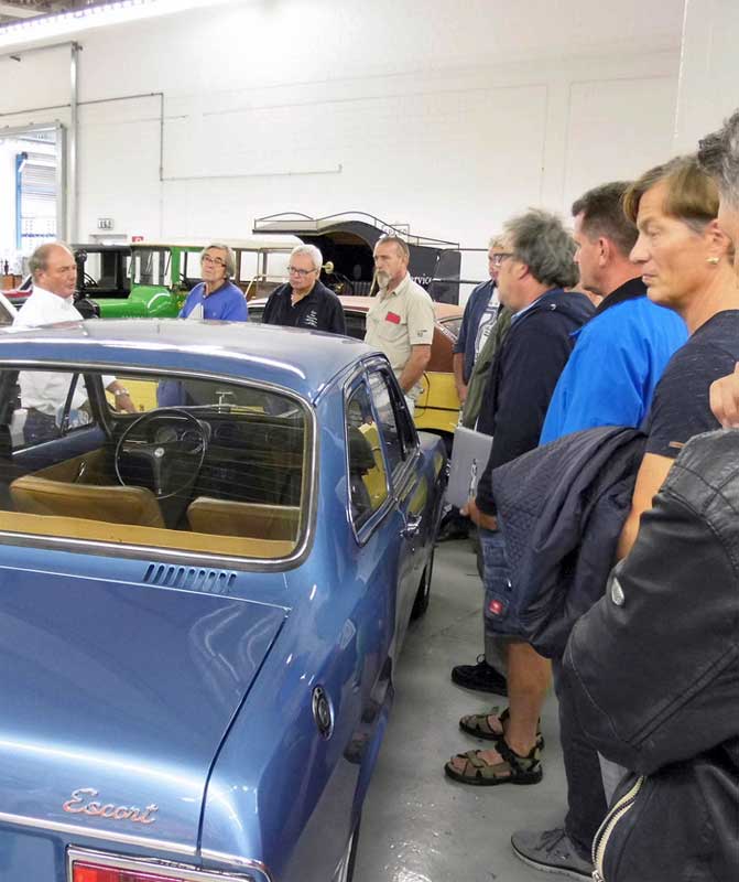 Wolfgang Laufer kennt zu jedem Ford eine interessante Geschichte. Wolfgang Laufer kennt zu jedem Ford eine interessante Geschichte.