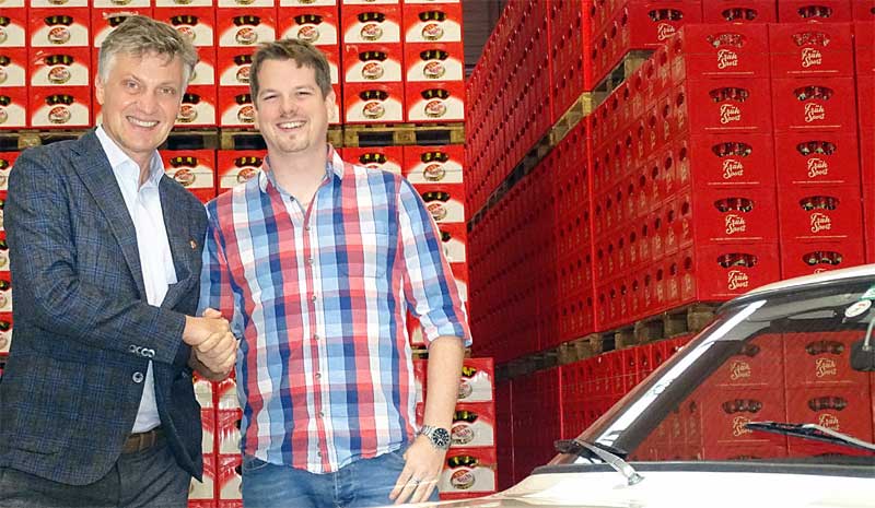 Früh Kölsch-Marketingchef Dirk Heisterkamp saß 2019 selbst einige Male am Steuer des Capri. Nun übergab er das Lenkrad an Wawrzyniak. Früh Kölsch-Marketingchef Dirk Heisterkamp saß 2019 selbst einige Male am Steuer des Capri. Nun übergab er das Lenkrad an Wawrzyniak.