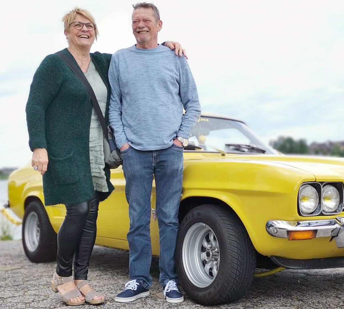 Jakob Freiburg wurde mit dem Capri überrascht. Ehefrau Cäcilia war ebenfalls begeistert. Jakob Freiburg wurde mit dem Capri überrascht. Ehefrau Cäcilia war ebenfalls begeistert.