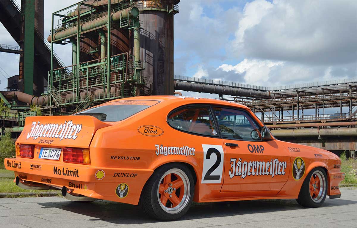 Das Auto im „Jägermeister-Design“. Das Auto im „Jägermeister-Design“.