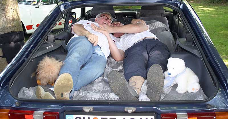Gerhard Weinfurter und Heinz Arndt stellten für die Besucher die Vielseitigkeit des Capri unter Beweis. Gerhard Weinfurter und Heinz Arndt stellten für die Besucher die Vielseitigkeit des Capri unter Beweis.