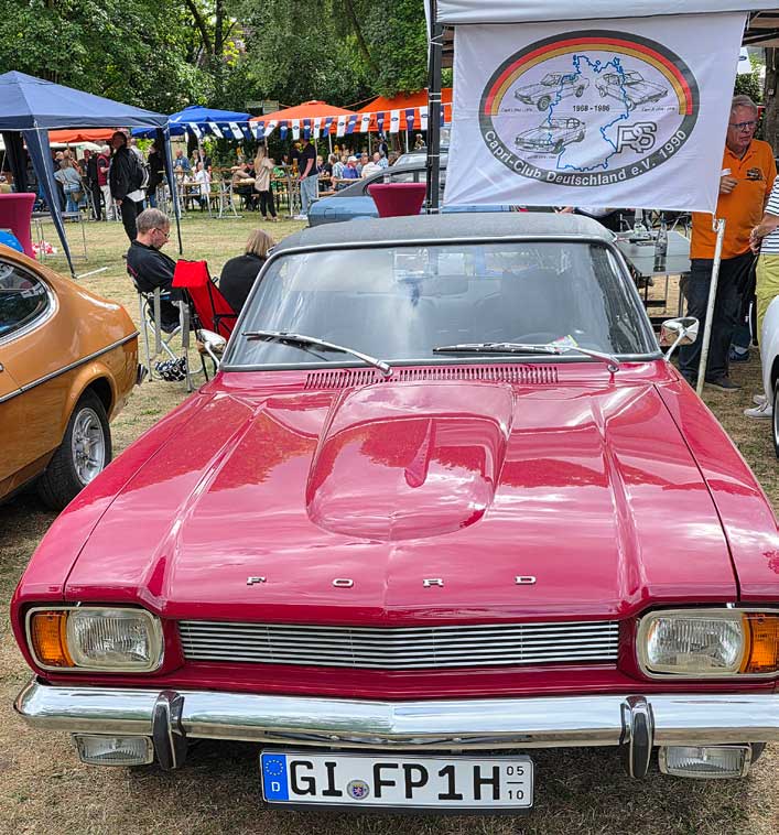 Den Besuchern konnten Capri aus allen Baureihen präsentiert werden. Den Besuchern konnten Capri aus allen Baureihen präsentiert werden.