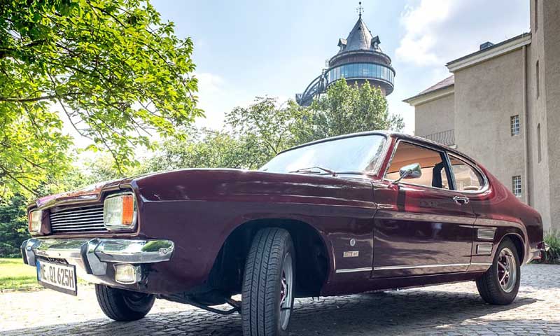 Der Capri vor dem Aquarius Wassermuseum im Mülheimer Stadtteil Styrum. Der Capri vor dem Aquarius Wassermuseum im Mülheimer Stadtteil Styrum.
