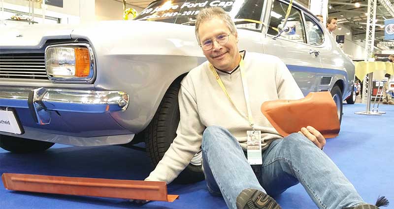 Georg Klughardt zeigt hier die von ihm hergestellten Schwellerspitzen, den Querträger für den I-er aus eigener Produktion. Georg Klughardt zeigt hier die von ihm hergestellten Schwellerspitzen, den Querträger für den I-er aus eigener Produktion.