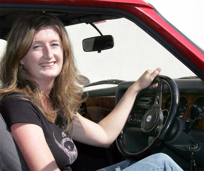 Anja Merbach am Steuer ihres „Nobel-Hobels“: Der Tickford-Capri entstand in einer Kooperation zwischen Ford und Aston Martin. Anja Merbach am Steuer ihres „Nobel-Hobels“: Der Tickford-Capri entstand in einer Kooperation zwischen Ford und Aston Martin.
