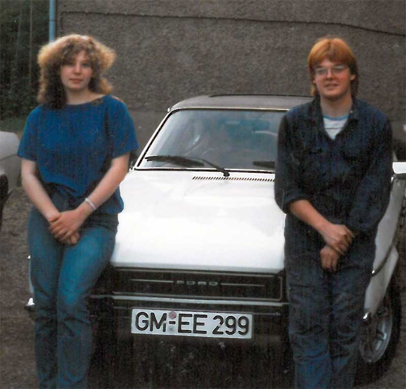 „An den Matten sollt Ihr sie erkennen“: Bernd mit Ohren unter Haar und Christel mit Löwenmähne. Ein Bild von 1986. „An den Matten sollt Ihr sie erkennen“: Bernd mit Ohren unter Haar und Christel mit Löwenmähne. Ein Bild von 1986.