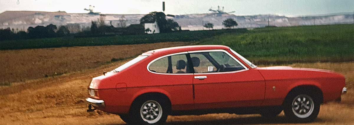 Historisches Bild, im Hintergrund die Bagger des rheinischen Braunkohlereviers. Historisches Bild, im Hintergrund die Bagger des rheinischen Braunkohlereviers.