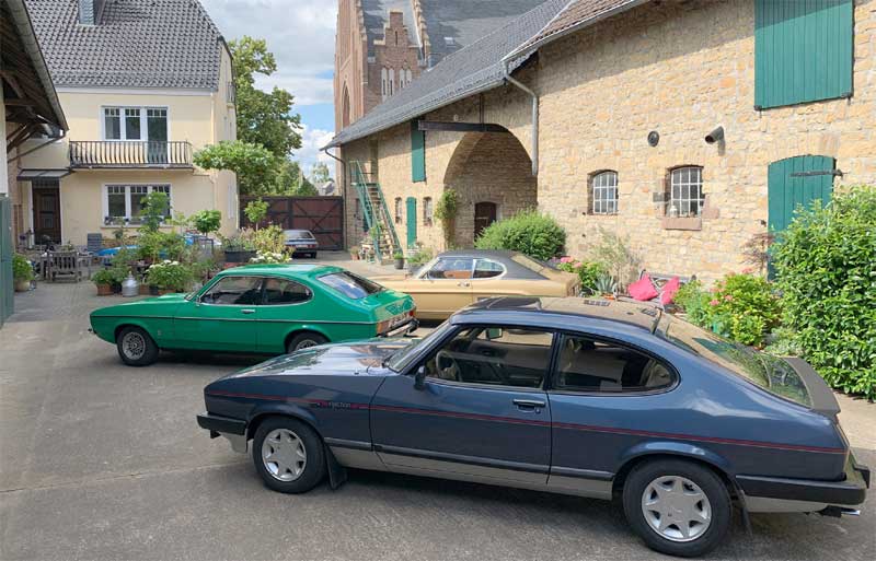 Auf dem Winkler´schen Hof wohnen Capri aller Baureihen. Von dieser Optik zeigte sich auch die SWR-Truppe restlos begeistert. Auf dem Winkler´schen Hof wohnen Capri aller Baureihen. Von dieser Optik zeigte sich auch die SWR-Truppe restlos begeistert.