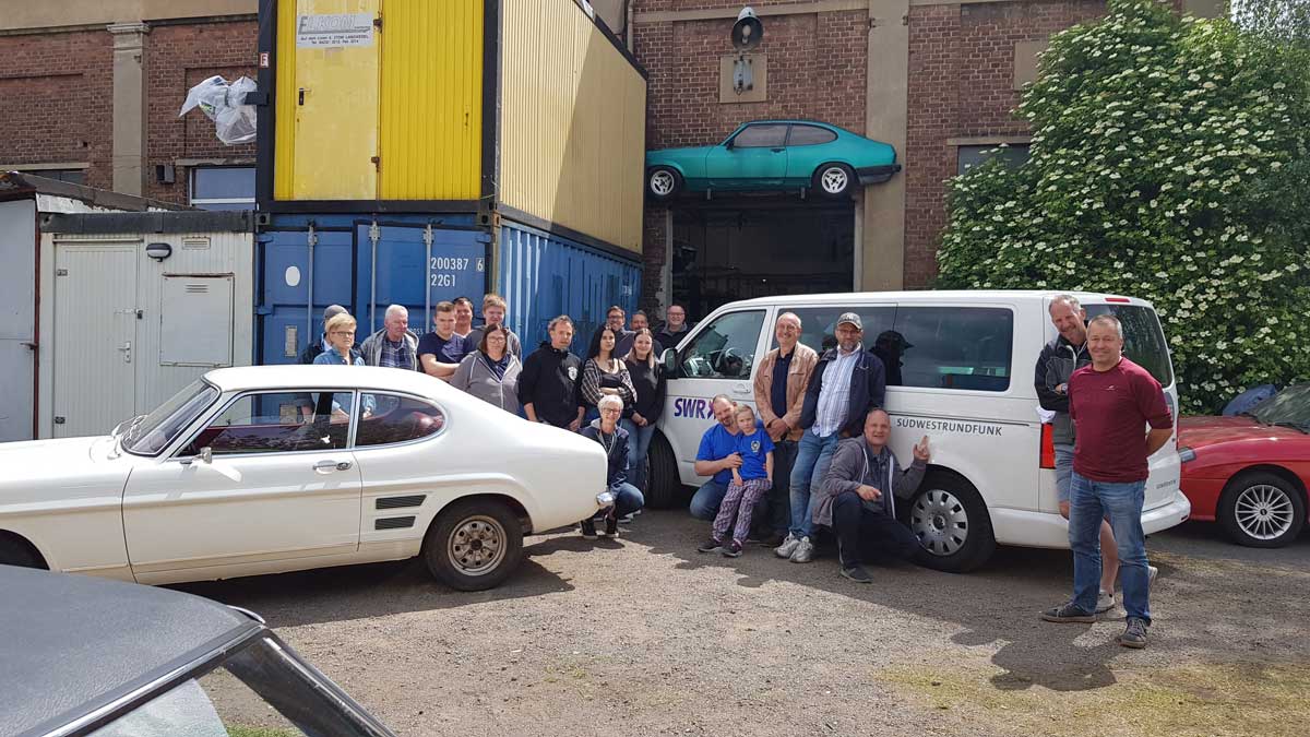 Viele Capri-Freunde waren an den Dreharbeiten beteiligt. Viele Capri-Freunde waren an den Dreharbeiten beteiligt.