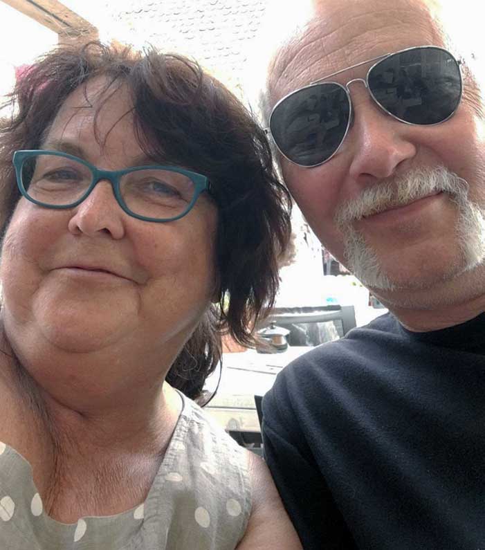 Dieter mit Lebensgefährtin Monika. Dieter mit Lebensgefährtin Monika.