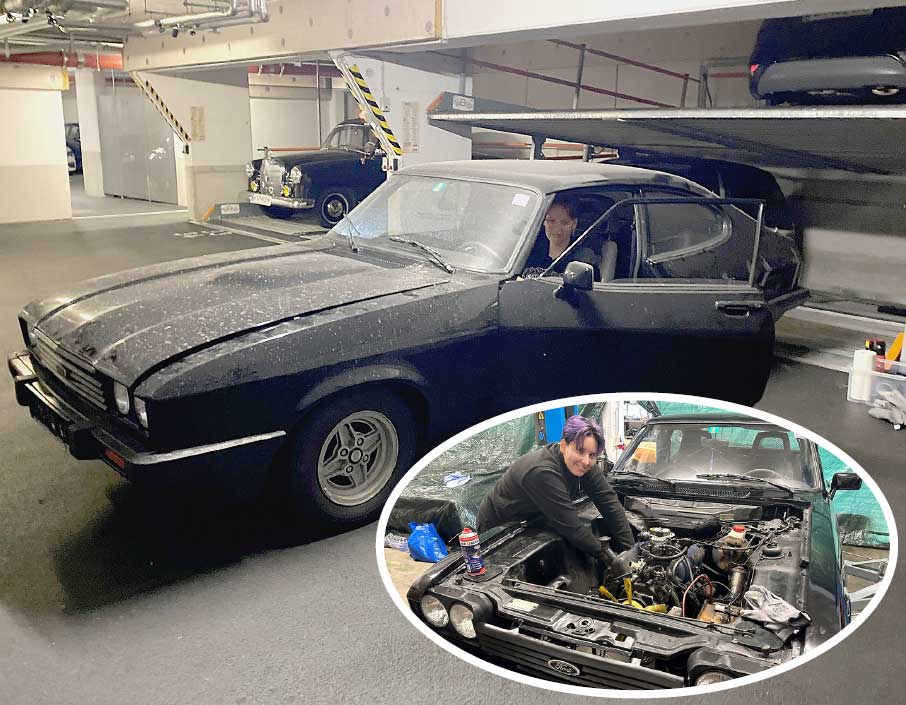 Freudentränen bei der Abholung. Mit frischer Batterie sprang der Capri gleich an. Anschließend wurde der Motor zur Komplettüberholung ausgebaut. Freudentränen bei der Abholung. Mit frischer Batterie sprang der Capri gleich an. Anschließend wurde der Motor zur Komplettüberholung ausgebaut.