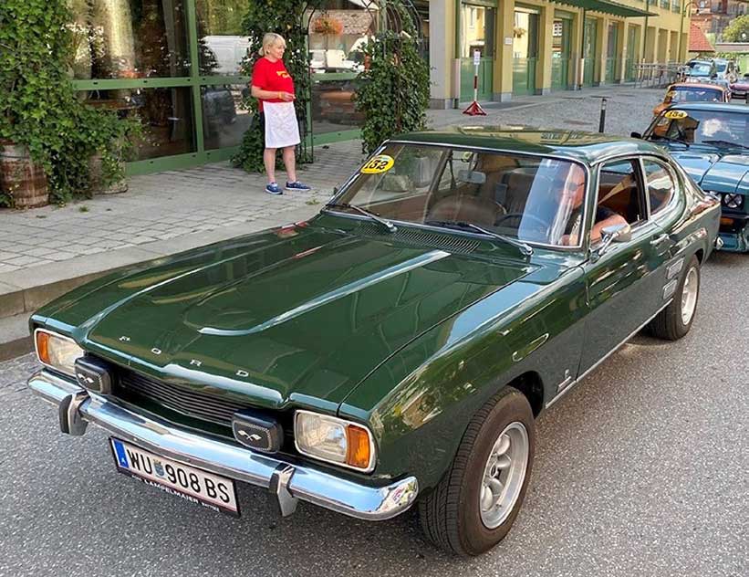 Opa Toni mit seinem I-er. Opa Toni mit seinem I-er.