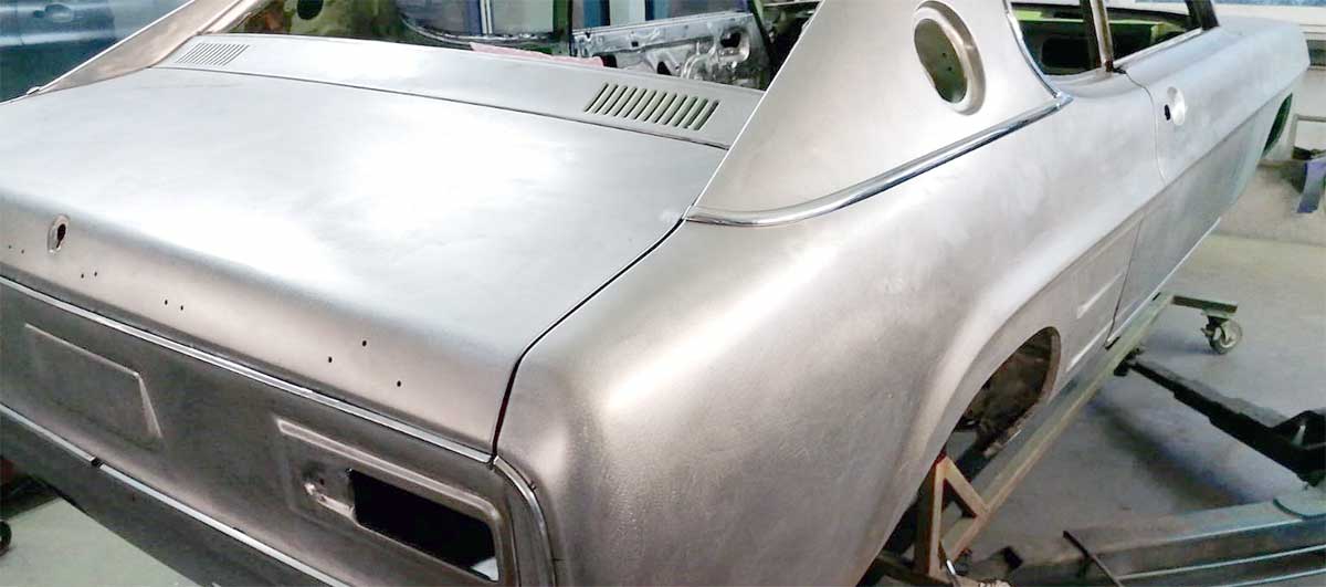 „Silberpfeil“ mit Zierleisten. „Silberpfeil“ mit Zierleisten.