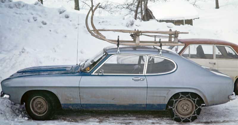„Capri mit Geweih“ - der Alpen-Heurodel aufs Dach gepflanzt. „Capri mit Geweih“ - der Alpen-Heurodel aufs Dach gepflanzt.