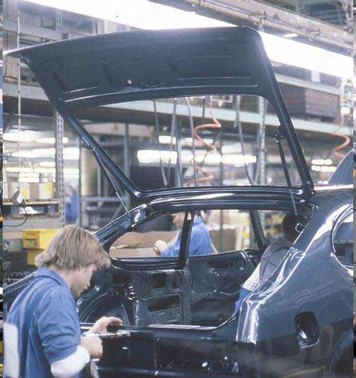 Bilder von einem der letzten Capri während der Montage in Köln-Niehl am 19. Dezember 1986. Bilder von einem der letzten Capri während der Montage in Köln-Niehl am 19. Dezember 1986.
