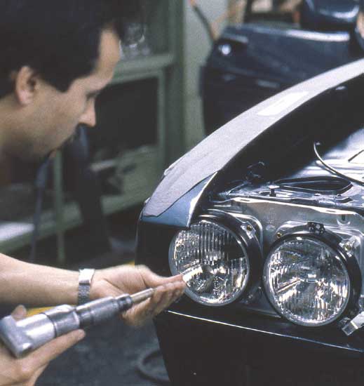 Bilder von einem der letzten Capri während der Montage in Köln-Niehl am 19. Dezember 1986. Bilder von einem der letzten Capri während der Montage in Köln-Niehl am 19. Dezember 1986.