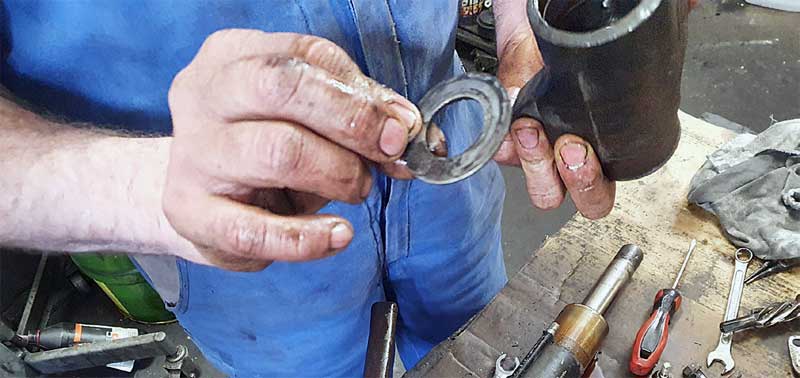 Das Revidieren der Servolenkung ist das Thema des Workshops im August. Das Revidieren der Servolenkung ist das Thema des Workshops im August.