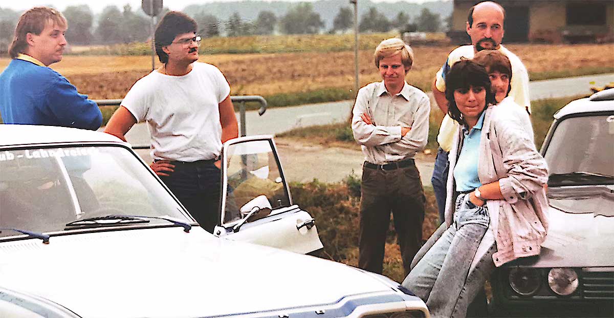 Kinder, wie die Zeit vergeht: der Capri Club Lahndreieck Ende der 1980er Jahre unterwegs. Mittendrin: Ulrich Münnich (3. von links). Kinder, wie die Zeit vergeht: der Capri Club Lahndreieck Ende der 1980er Jahre unterwegs. Mittendrin: Ulrich Münnich (3. von links).