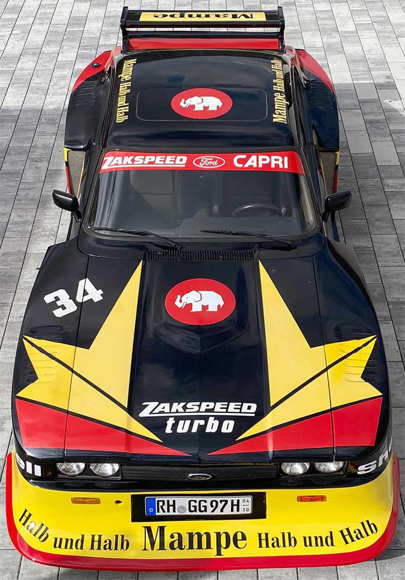 Beeindruckend aus allen Blickwinkeln. Blinker und Kennzeichen mussten vorn integriert werden. Beeindruckend aus allen Blickwinkeln. Blinker und Kennzeichen mussten vorn integriert werden.