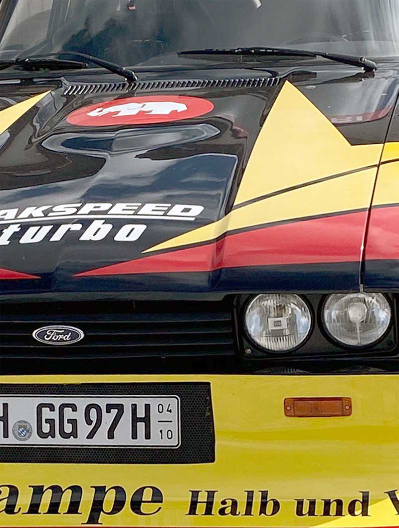 Beeindruckend aus allen Blickwinkeln. Blinker und Kennzeichen mussten vorn integriert werden. Beeindruckend aus allen Blickwinkeln. Blinker und Kennzeichen mussten vorn integriert werden.