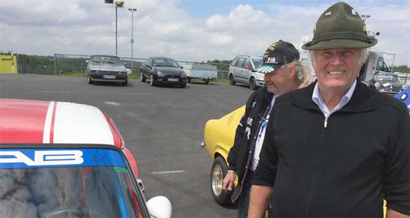 Hans Heyer während eines CCD-Mitgliedertreffens auf dem Nürburgring. Hans Heyer während eines CCD-Mitgliedertreffens auf dem Nürburgring.