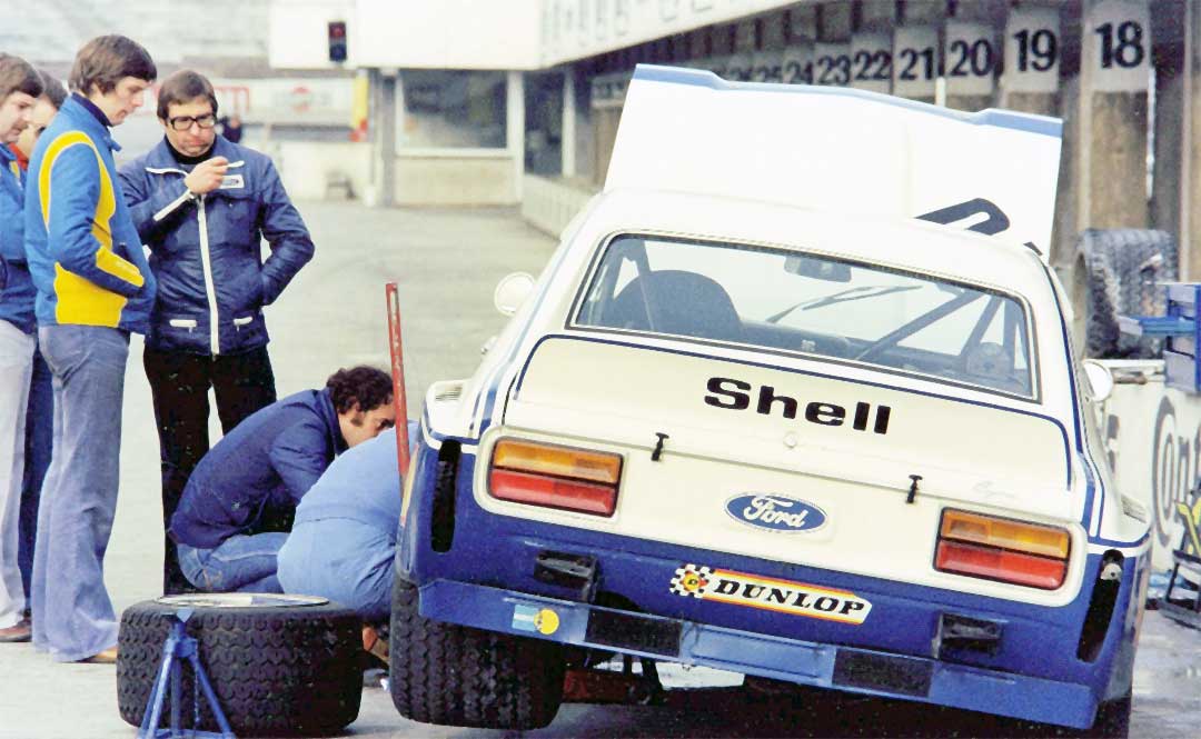 Boxenstopp in Hockenheim 1974. Boxenstopp in Hockenheim 1974.