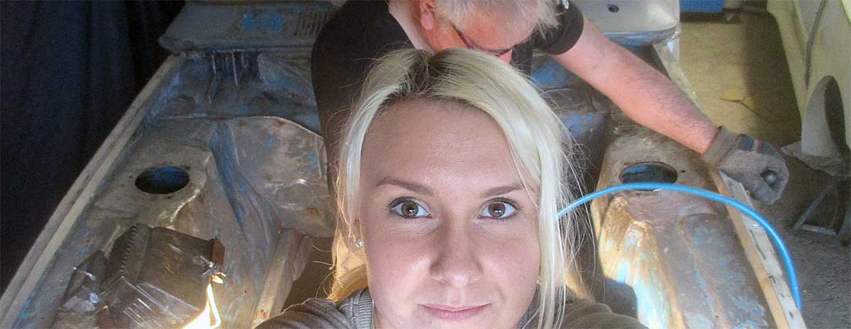 Reinhold jeden Tag, Svenja immer, wenn es die Zeit zuließ - zwei intensive Arbeitsjahre stecken im Auto. Reinhold jeden Tag, Svenja immer, wenn es die Zeit zuließ - zwei intensive Arbeitsjahre stecken im Auto.