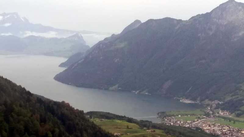 beeindruckender Ausblick auf den Vierwaldstätter See beeindruckender Ausblick auf den Vierwaldstätter See